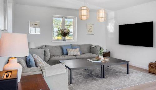 Four-Bedroom Holiday Home