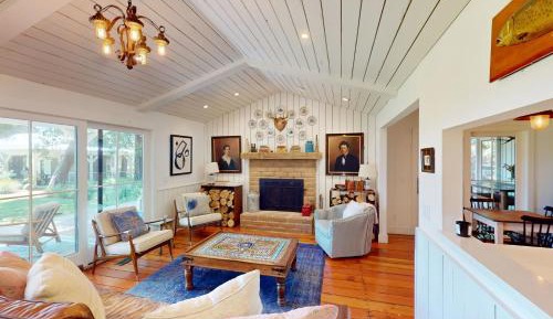 Four bedroom holiday home 