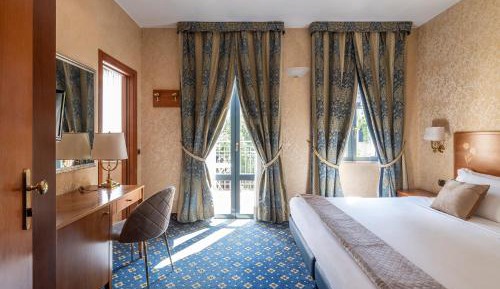King Room with Balcony