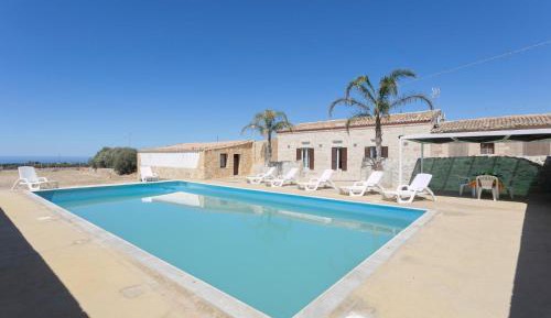 Six-Bedroom Holiday Home