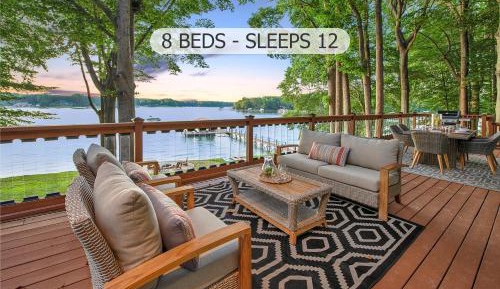 Four-Bedroom Holiday Home
