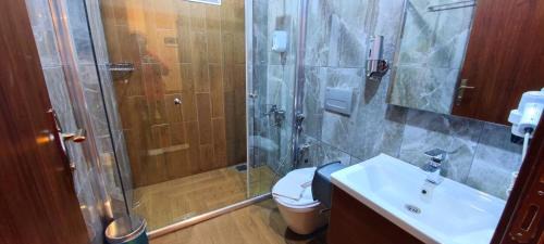 Economy Triple Room