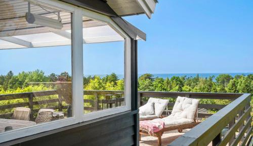 Three-Bedroom Holiday Home 