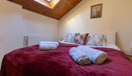 One-Bedroom Apartment with Garden