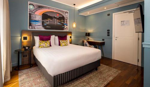 Premium King Room