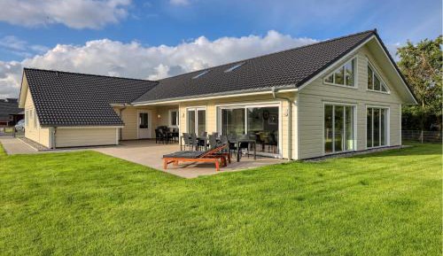 Six-Bedroom Holiday Home