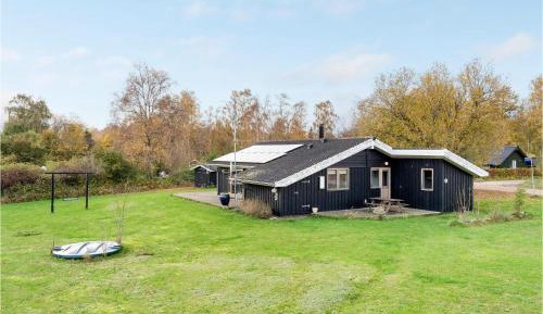 Three-Bedroom Holiday Home 