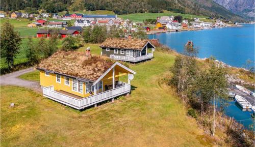 Three-Bedroom Holiday Home 