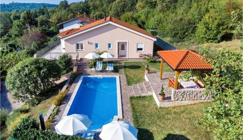 Four-Bedroom Holiday Home