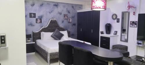 Deluxe King Studio