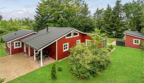 Four-Bedroom Holiday Home