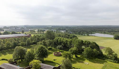 Single Room with Shared Shower and Toilet