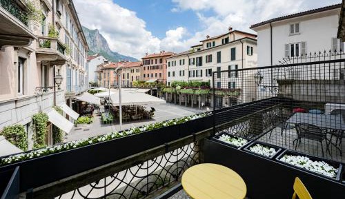 One-Bedroom Apartment with Terrace