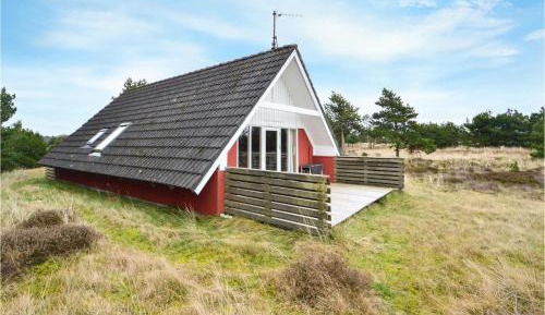 Three-Bedroom Holiday Home 