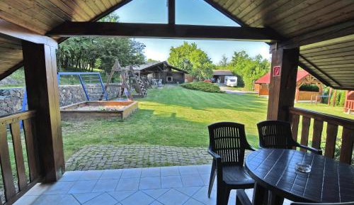 Family Room with Garden View