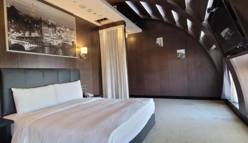 Deluxe Double Room with View