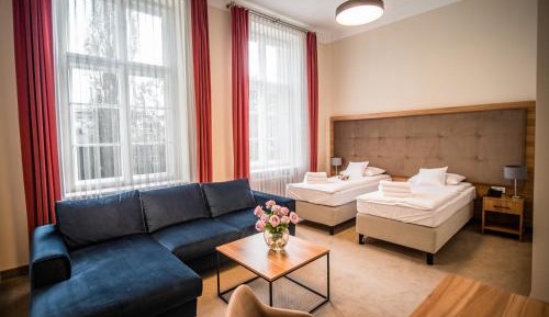 Large Double or Twin Room