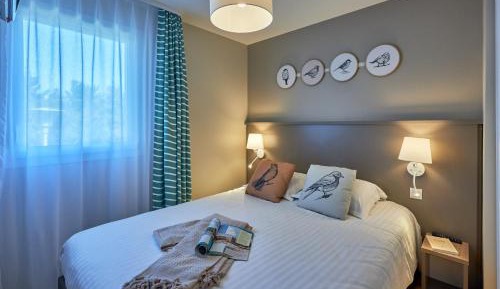 Two-Bedroom Apartment with Terrace or Balcony (6 People)