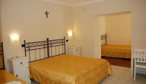 Economy Quadruple Room