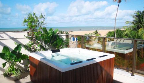 Duplex Apartment with  hot tub (2 suites)