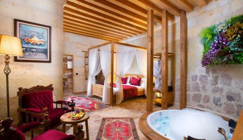 King Suite with Spa Bath