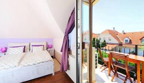 Studio (2 Adults)