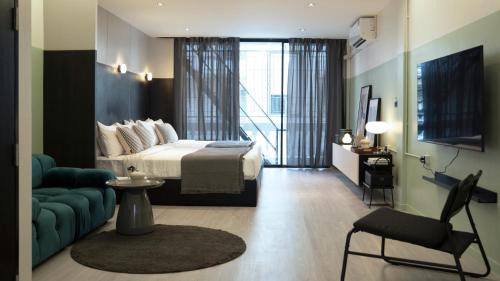 Quadruple Room with Terrace