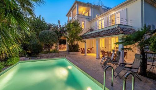 Villa with Sea View