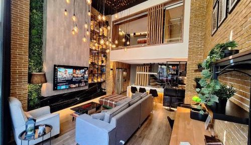 One-bedroom Loft Apartment 