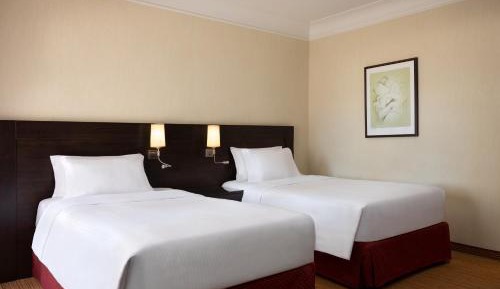 Twin Room with Dome View - High Floor