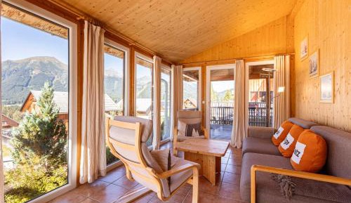 Premium Chalet 14 with Infrared Sauna	Premium Chalet # 14 with Infrared Sauna