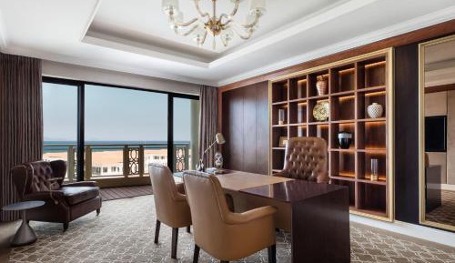 Presidential Suite, 1 Bedroom Suite, 1 King, Partial Sea view