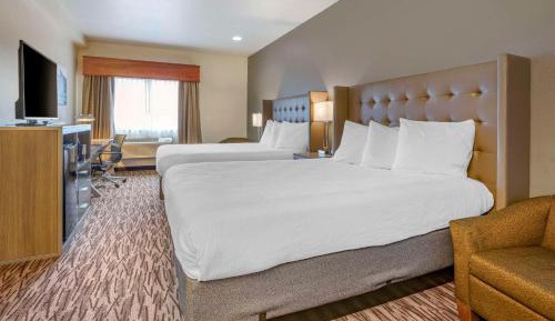 Queen Room with Two Queen Beds
