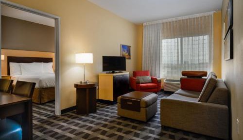 Two-Bedroom Suite with Two Queen Beds and Sofa Bed