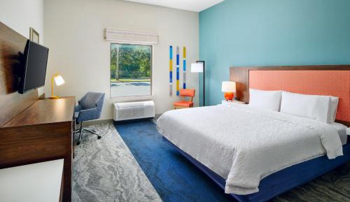 King Room with King Bed - Non-Smoking