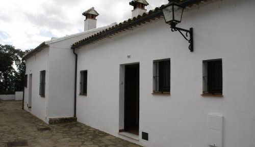 Two-Bedroom Apartment (4 Adults)