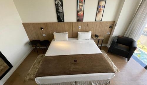 Deluxe King Room