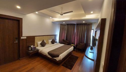 Deluxe Double or Twin Room