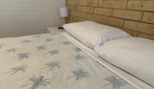 Budget Double Room with Shared Bathroom
