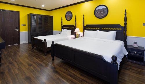 Triple Room with City View