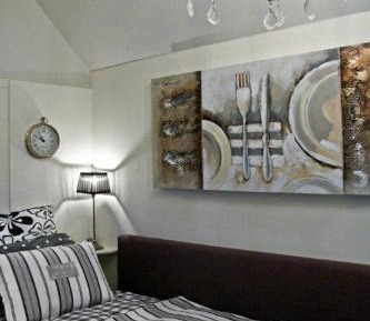 Single Room with Shared Shower and Toilet