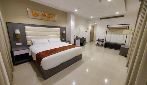 Deluxe King Room