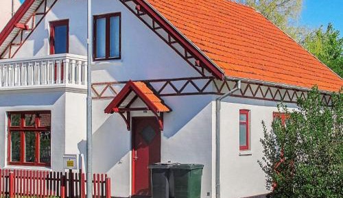 Three-Bedroom Holiday Home 