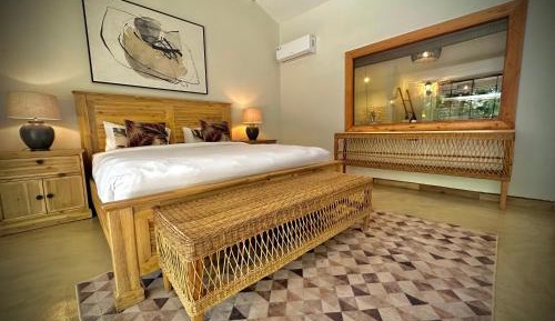 Superior King Suite