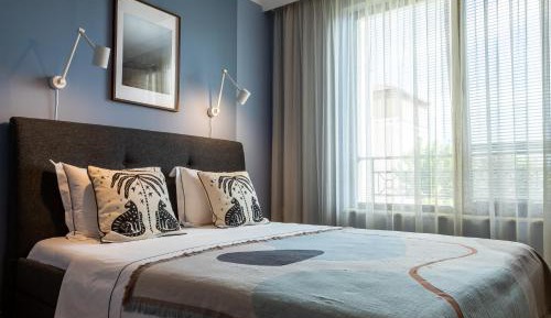 One-Bedroom Apartment with Garden View