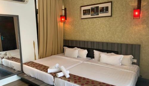 Family Room with Garden View