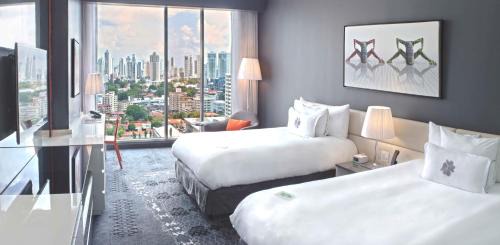 Deluxe 2 Double City View, Guest room, 2 Queen, City view