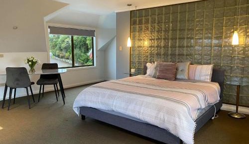 King Suite with Spa Bath
