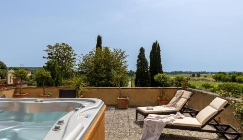 King Suite with Spa Bath