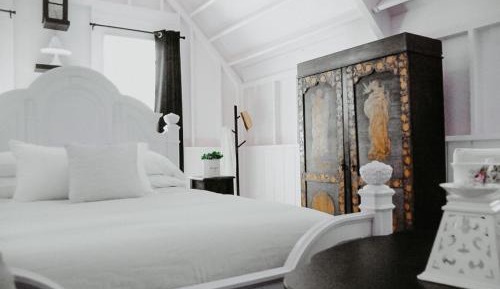 Queen Room with Balcony